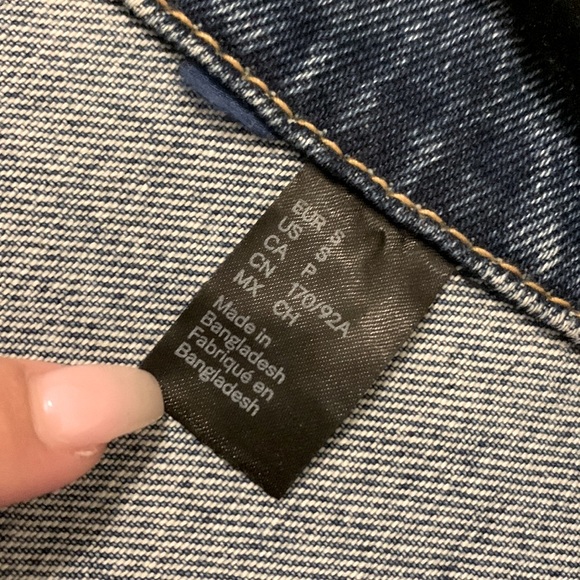 Boyfriend fit denim jacket 💕 - Picture 5 of 6